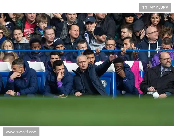 小卢卡斯:巴黎替补席上的明星球员与未来前景分析 小卢卡斯:巴黎替补席上的明星球员与未来前景分析